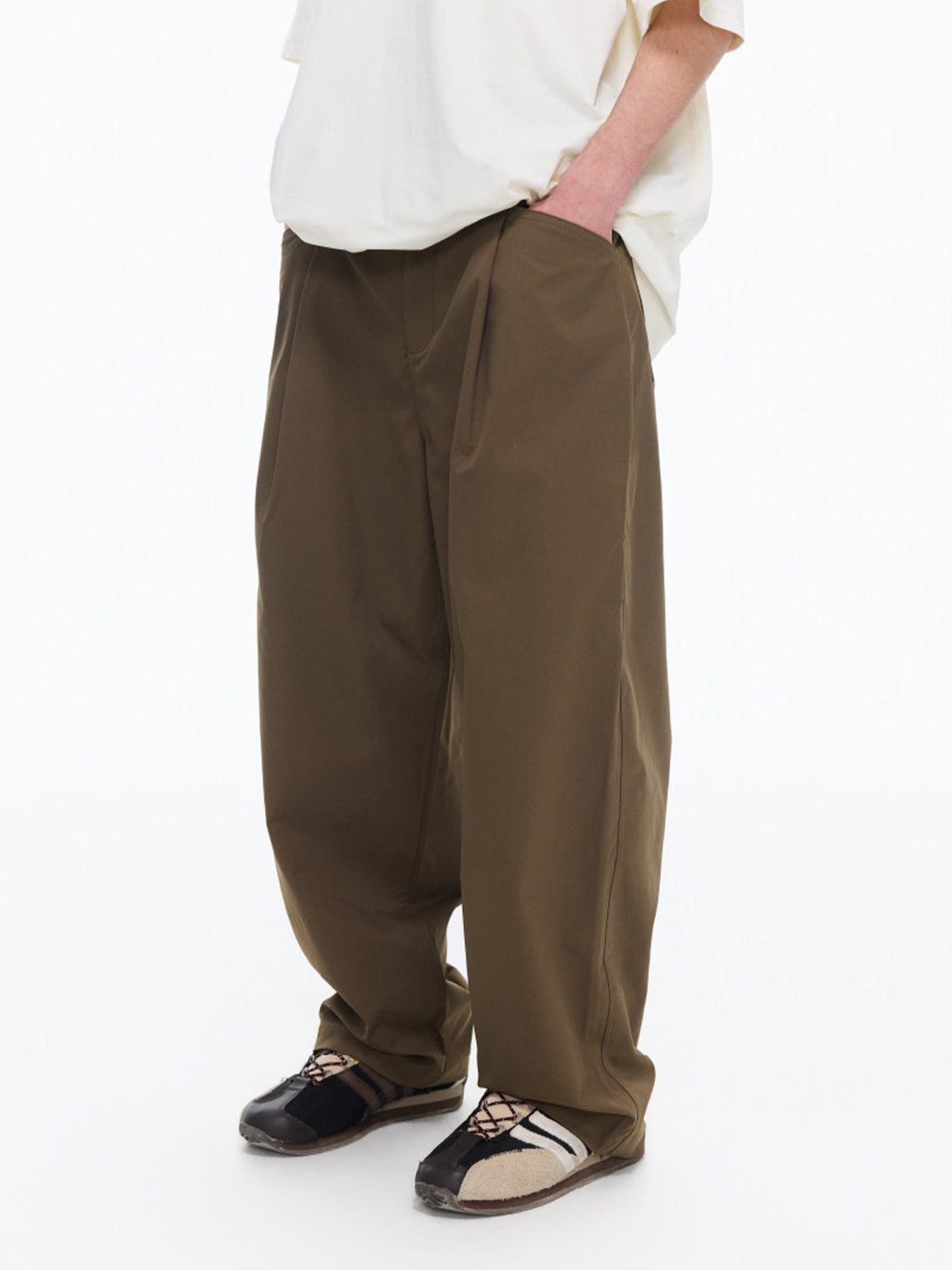 ワイドカーゴスラックス – MB109