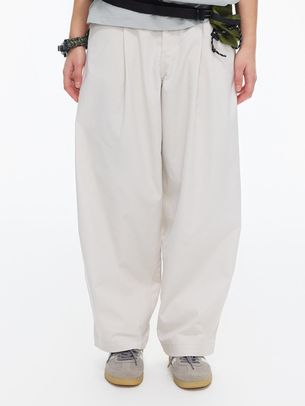 ワイドカーゴスラックス – MB109