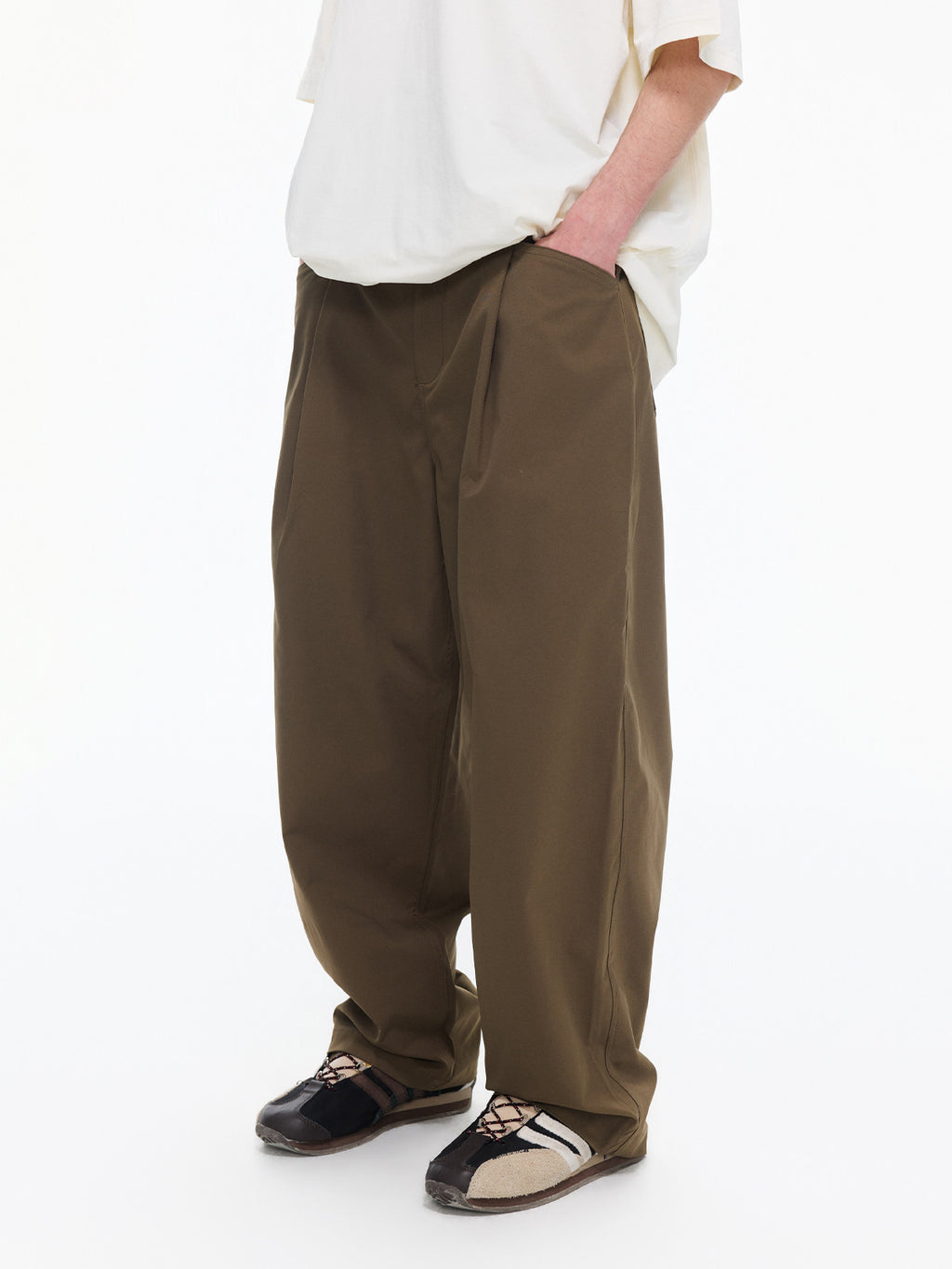 ワイドカーゴスラックス – MB109