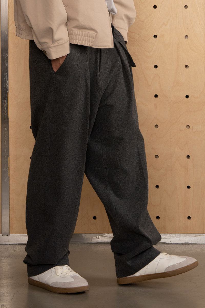 ウエストベルト付きフィットスラックスPS17