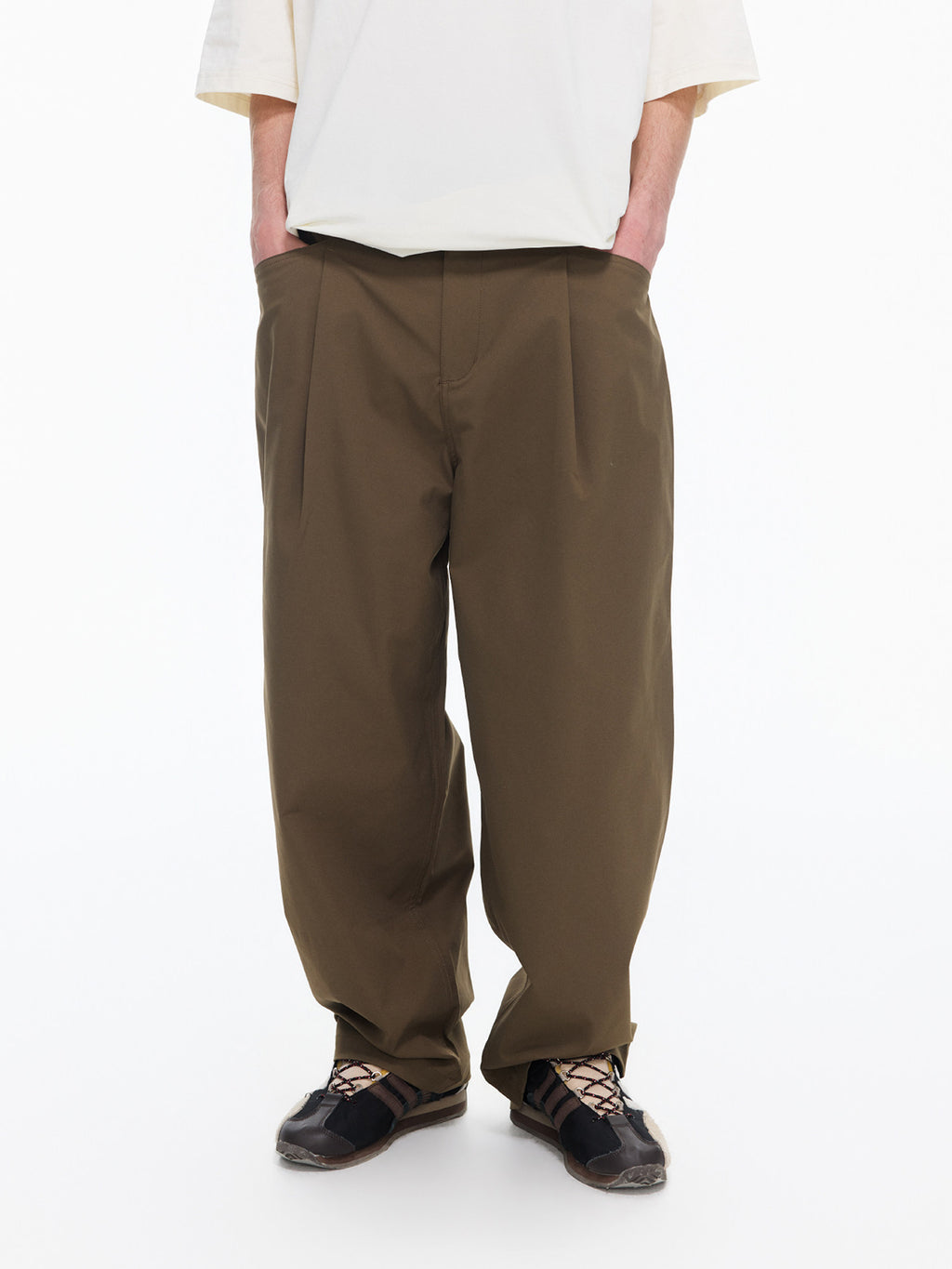 ワイドカーゴスラックス – MB109