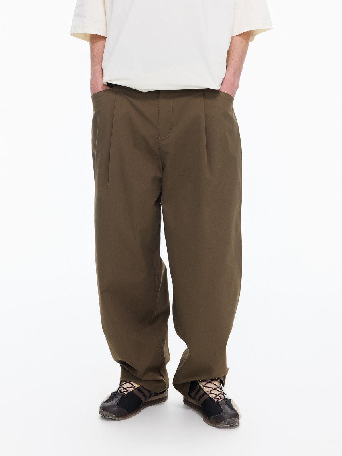 ワイドカーゴスラックス – MB109