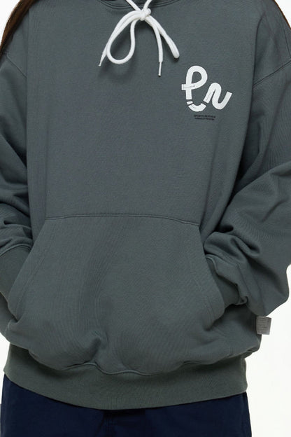 後ろプリントデザインフード付きスウェットPS15